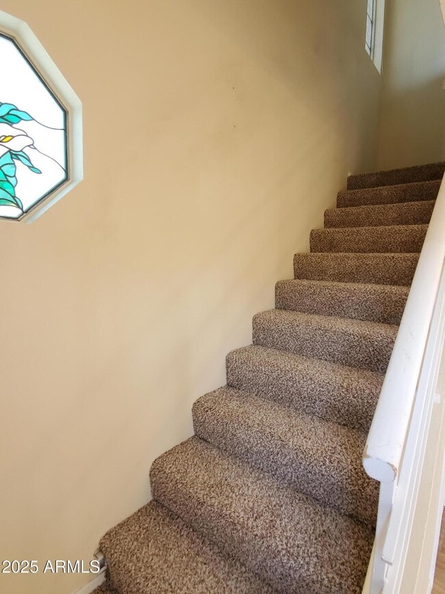 Building Photo - 625 S Westwood