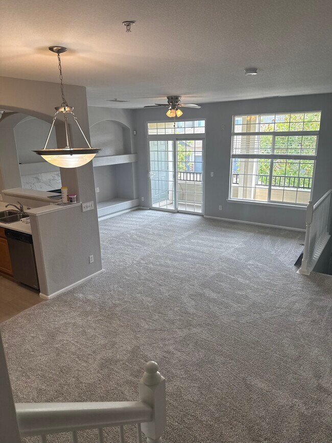 Building Photo - 431 Black Feather Loop