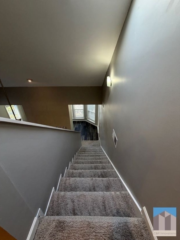 Building Photo - 133 McGill Park Ave NE