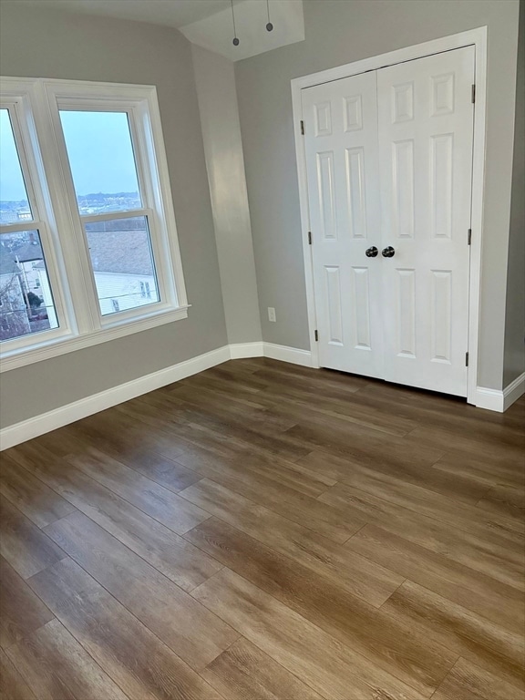 Building Photo - 325 Snell St