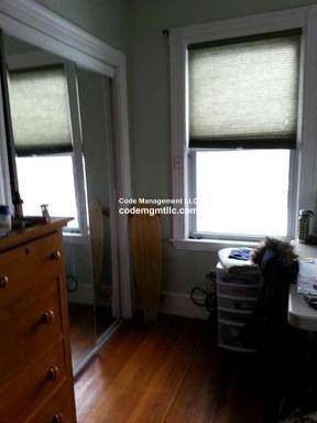 Building Photo - 33 Calumet St
