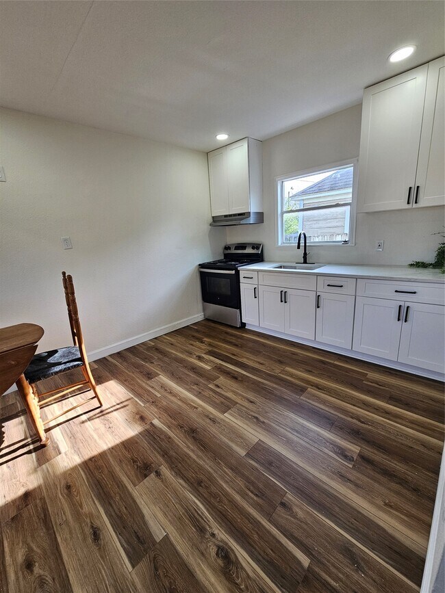 Building Photo - 3126 Ohio St