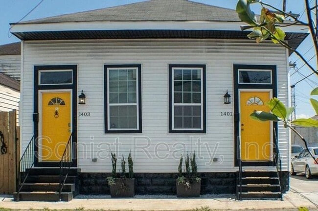 Building Photo - 1403 Port St