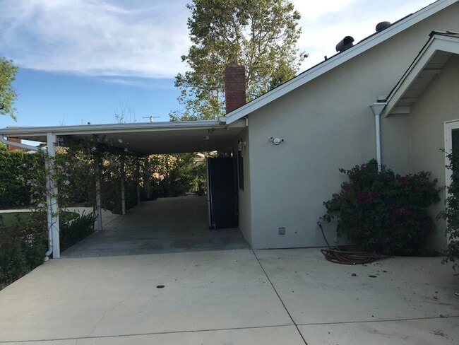 Building Photo - 7150 Scarborough Peak Dr