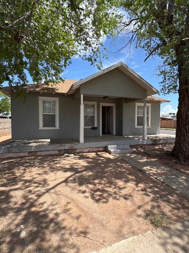 Building Photo - 700 N Williamson Ave