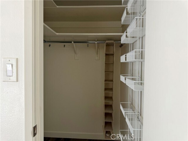 Building Photo - 6082 Fullerton Ave