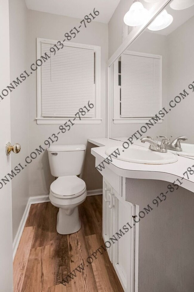 Building Photo - Incredible home in Romanelli Gardens!