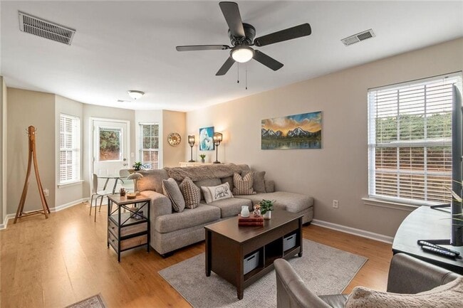 Building Photo - 226 Fox Creek Blvd