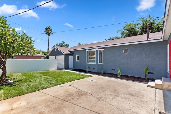 Building Photo - 3495 N Sierra Way