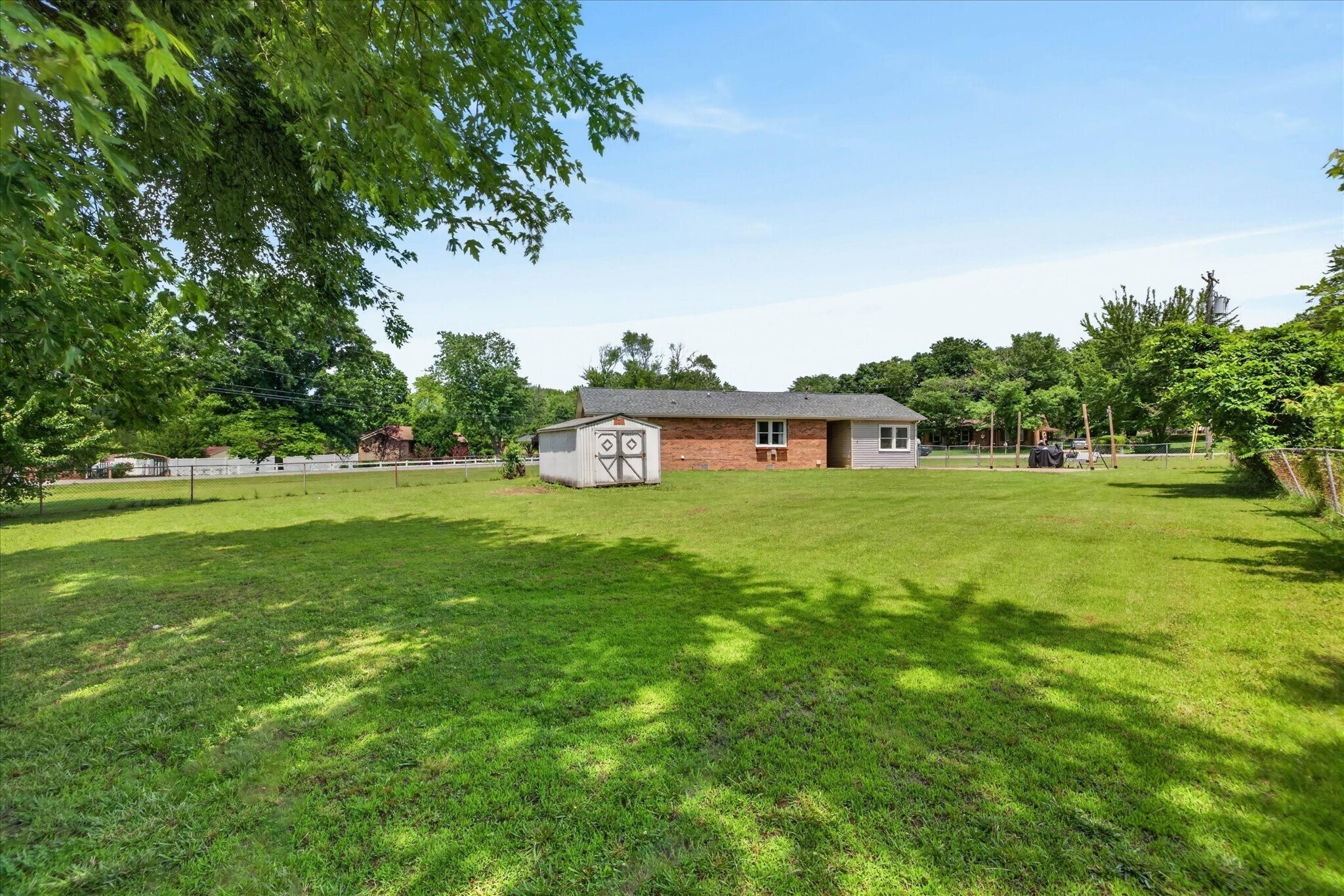Building Photo - 576 Cynthia Dr