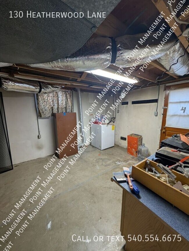 Building Photo - 130 Heatherwood Ln