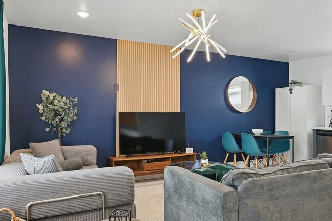 Building Photo - 4416 San Jacinto St