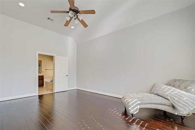 Building Photo - 5422 Linden Rose Ln