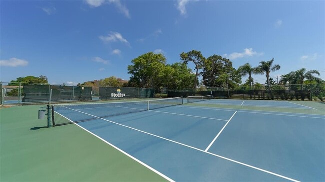 Building Photo - 618 Bird Bay Dr S