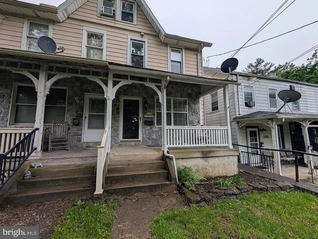 Building Photo - 1226 Haycreek Rd
