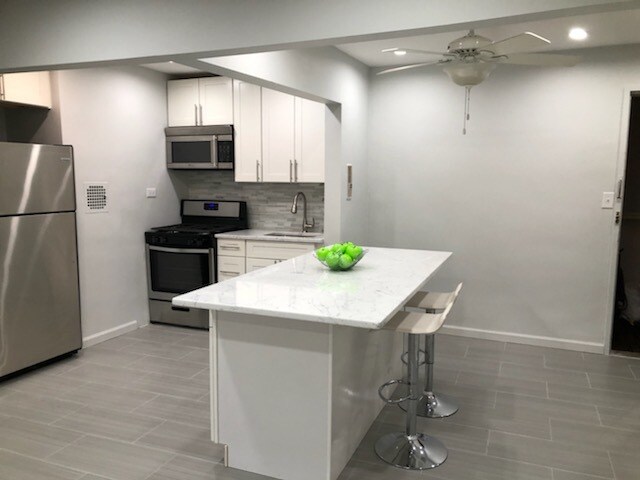 Kitchen - 6910 Avenue U