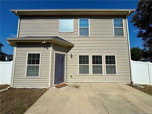 Building Photo - 350 Watchmen Ln
