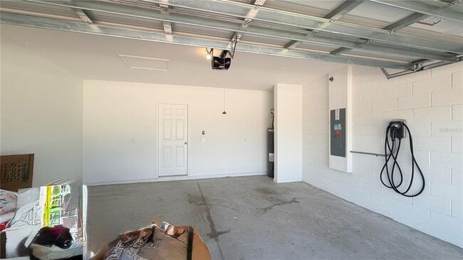 Building Photo - 1346 Current Pl