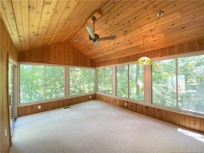 Building Photo - 3299 Liverpool Dr