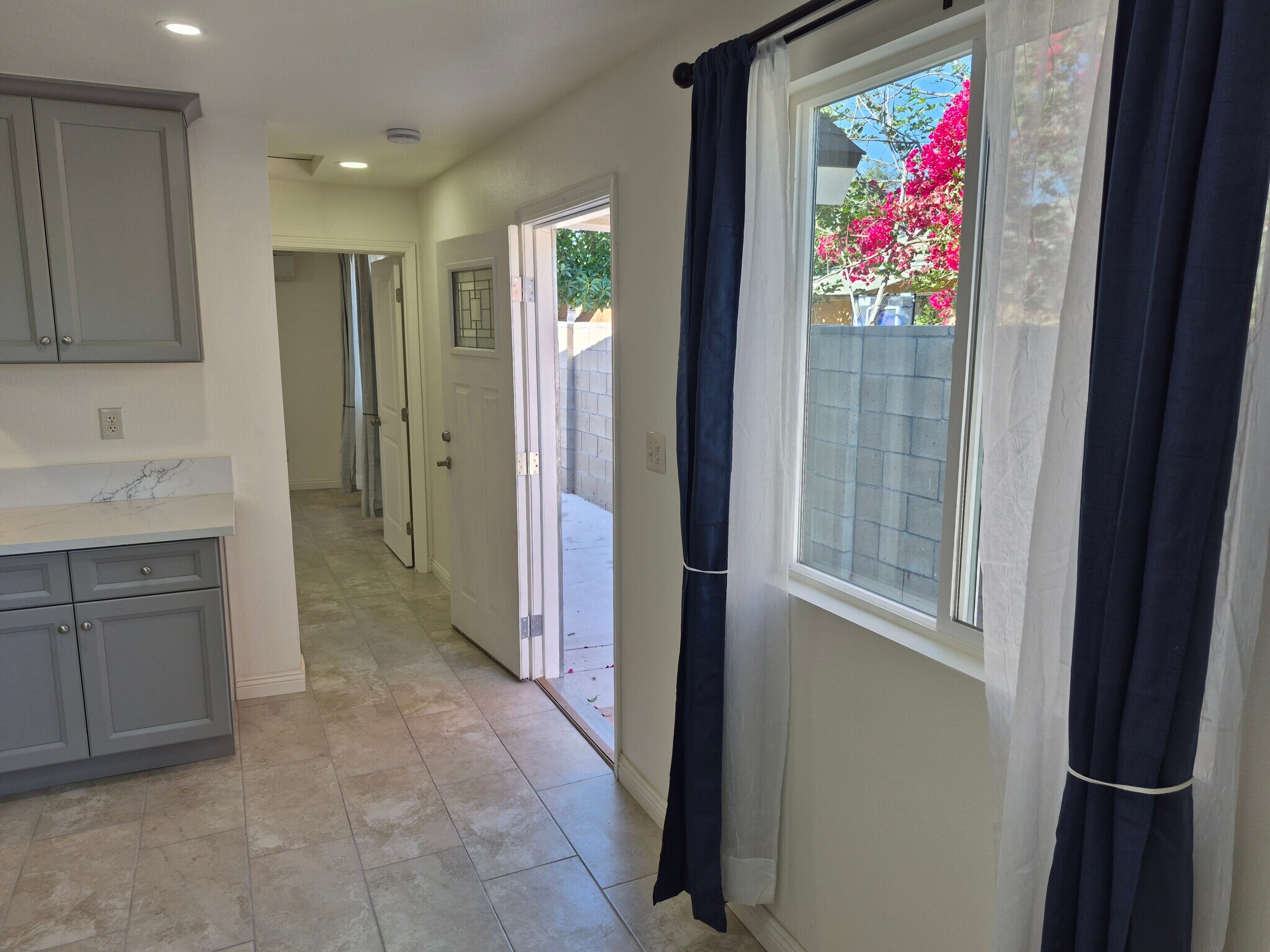 Welcome Home - 901 E Occidental St
