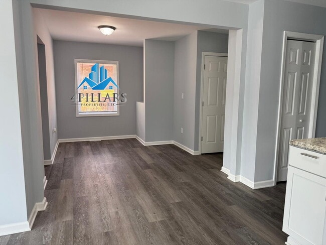 Building Photo - "Beautiful 3-Bedroom Retreat with 2 Baths ...