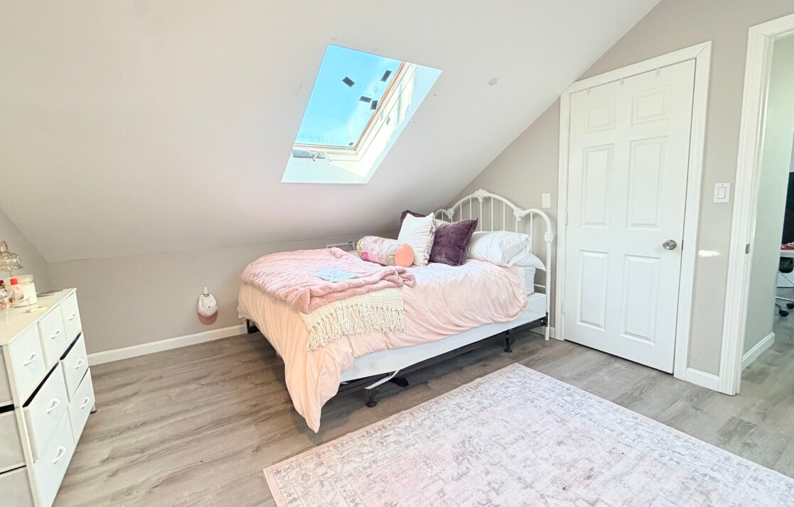 Building Photo - 39 Long Ave