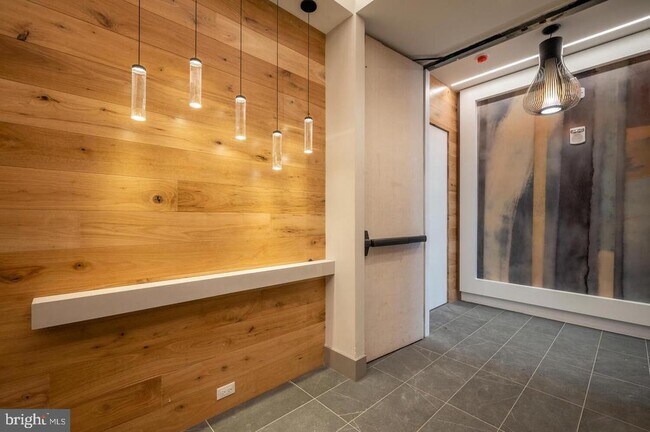 Building Photo - 925 N Fairfax St