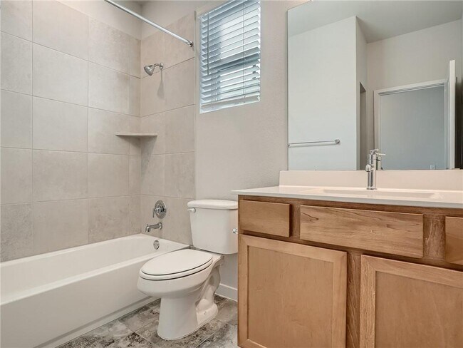 Building Photo - 1309 Showbox St