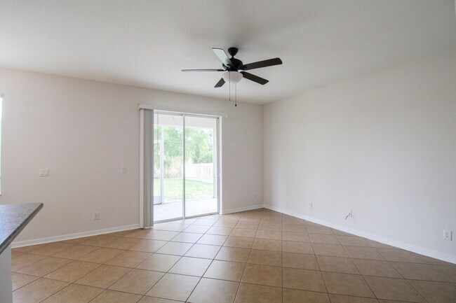 Building Photo - Lakeview 4-Bedroom, 2.5-Bath Annual Rental in Lakewood Ranch/Greenbrook