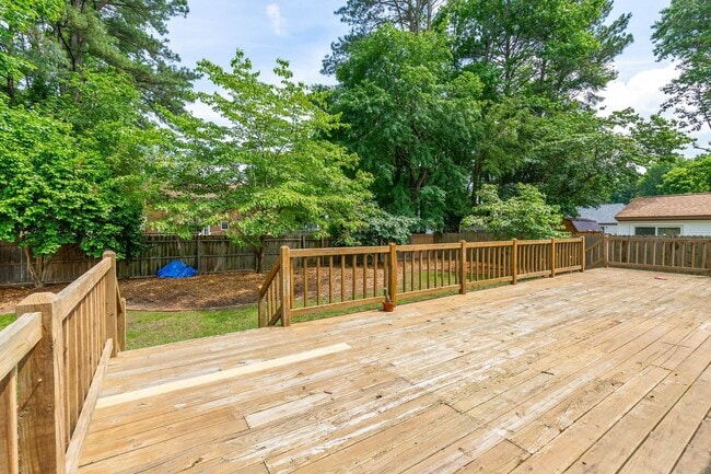 Building Photo - Beautiful Newport News Home