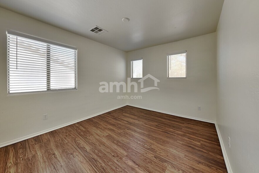 Building Photo - 25850 W Crown King Rd