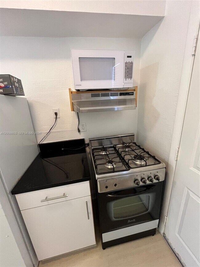 Building Photo - 8080 Tatum Waterway Dr