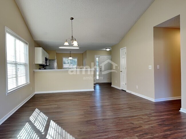 Building Photo - 5 Stemson Way