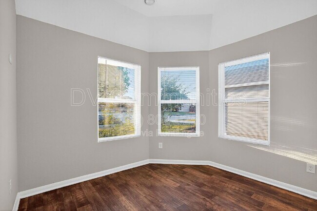 Building Photo - 18506 W Hardy Rd