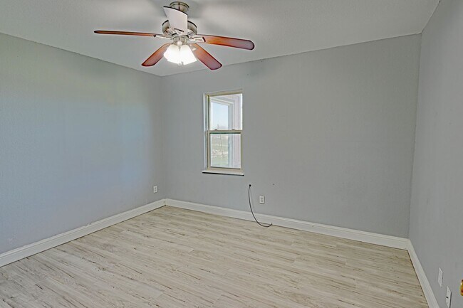 Building Photo - 10720 FM1385