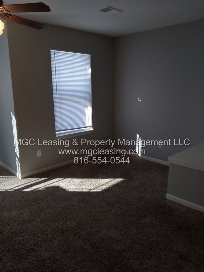 Building Photo - SERRANO, DURANGO LUXURY TOWNHOME: COMMUTER...
