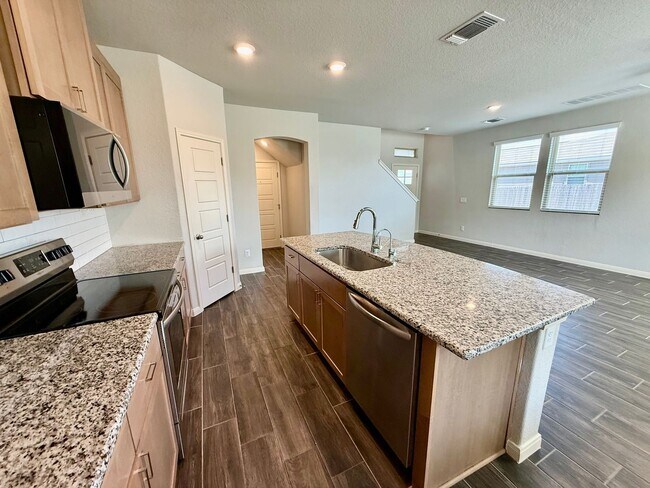Building Photo - 117 Joseph Cir