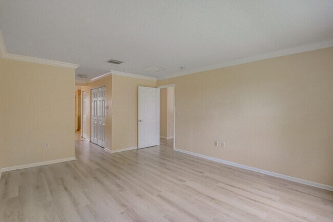 Building Photo - 10208 White Water Lily Way