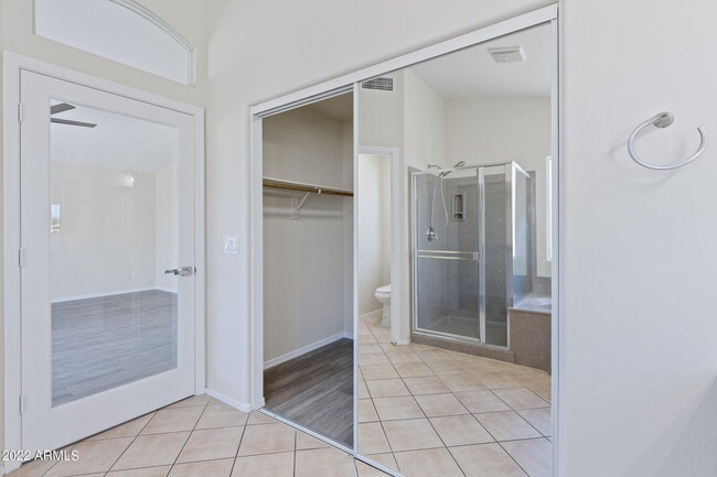 Building Photo - 5976 W Audrey Ln