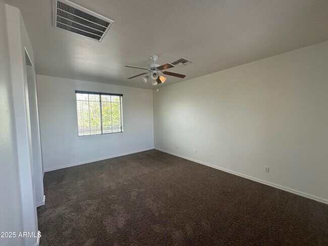 Building Photo - 7430 S 27th Way