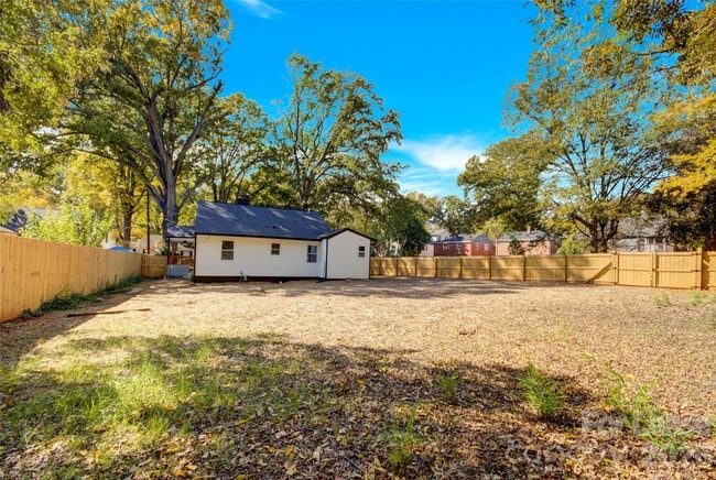 Building Photo - 2630 Elon St