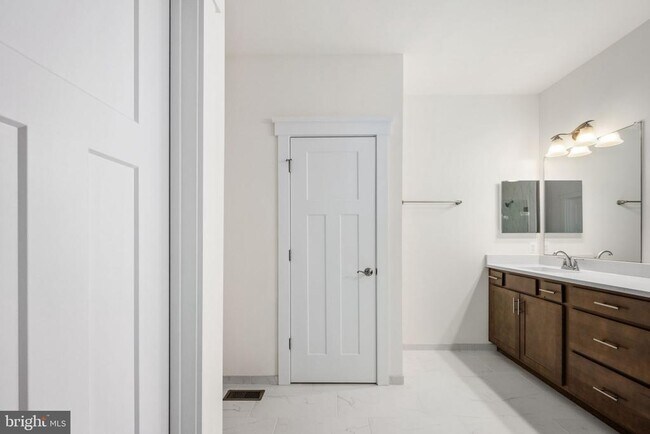 Building Photo - 356 Evermore Ln