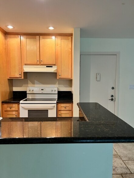 Kitchen - 7740 Redlands St