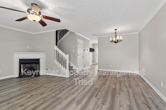 Building Photo - 94 Tannenbaum Cir