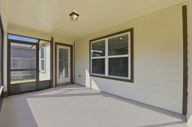 Building Photo - 12411 Southern Trail Ct