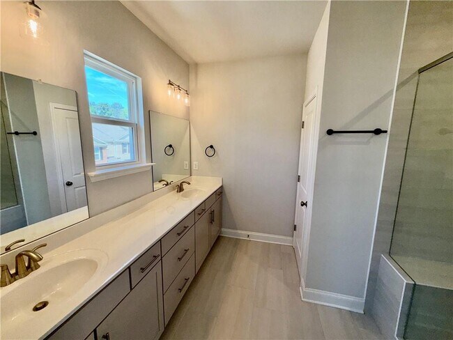 Building Photo - 361 Watson Ave