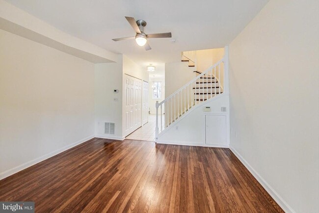 Building Photo - 1749 L St NE