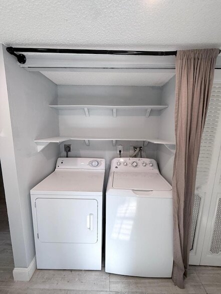 Building Photo - 2109 SE Edler Dr