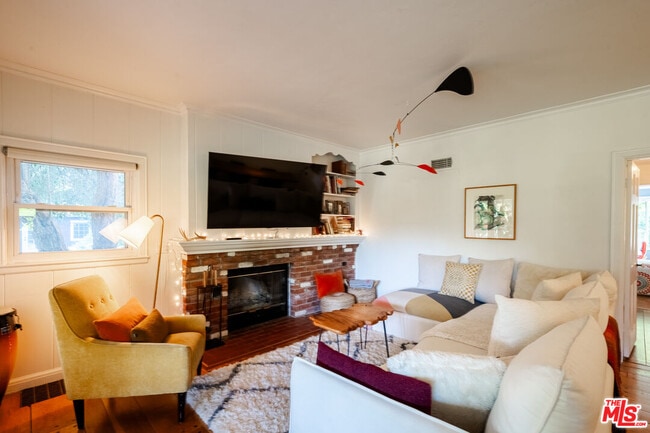 Building Photo - 17401 Londelius St