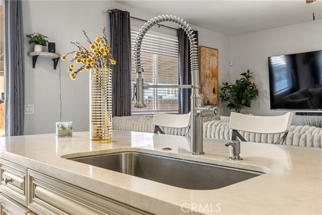 Building Photo - 10159 Julianne Ave